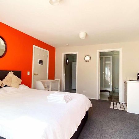 Private Studio Auckland Self Checkin And 2 Parking Netflix Prime Exterior foto